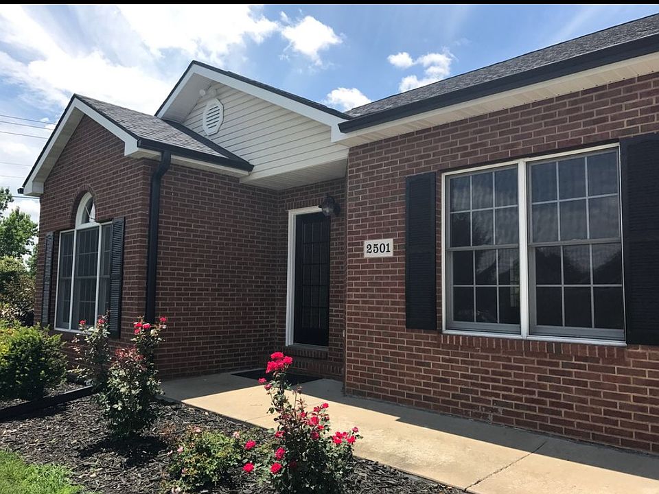 Spacious 3 Bath 3 Bed Ranch