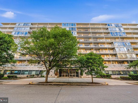 5th image of 730 24th St NW #600