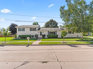 1901 E Bluebird Ln, Appleton, WI 54915