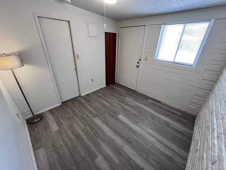 730 E Limberlost Dr #111B — Photo 11