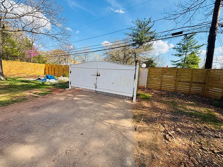 105 Lakeland Dr — Photo 17