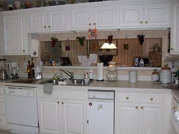 5th image of 916 Charnell Dr APT 303