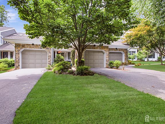 2nd image of 72 Coriander Dr