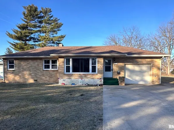 1532 S Seminary St, Galesburg, IL 61401
