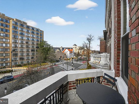 5th image of 3317 16th St NW Penthouse 4