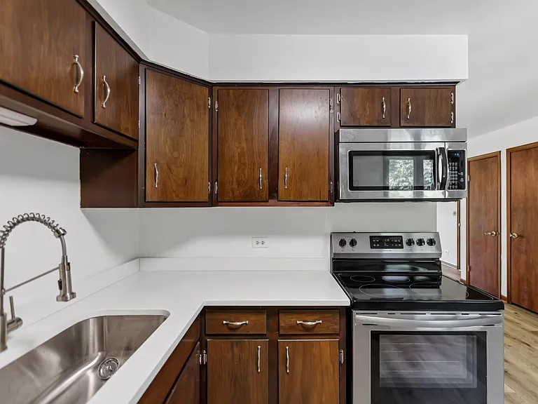30 Green Oaks Dr — Photo 7