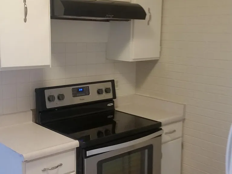500 Manhattan Dr #B7 — Photo 8