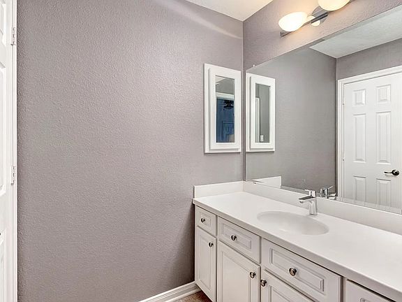 4th image of 6206 Chestnut Peak Ct #5