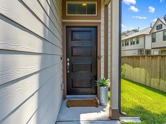 5th image of 110 Axlewood Ct