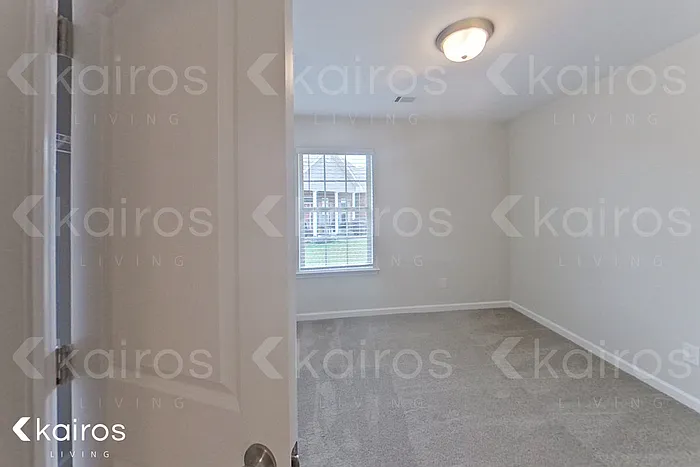 33 Joshua Cir — Photo 9