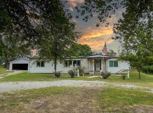 22692 51st Rd, Winfield, KS 67156