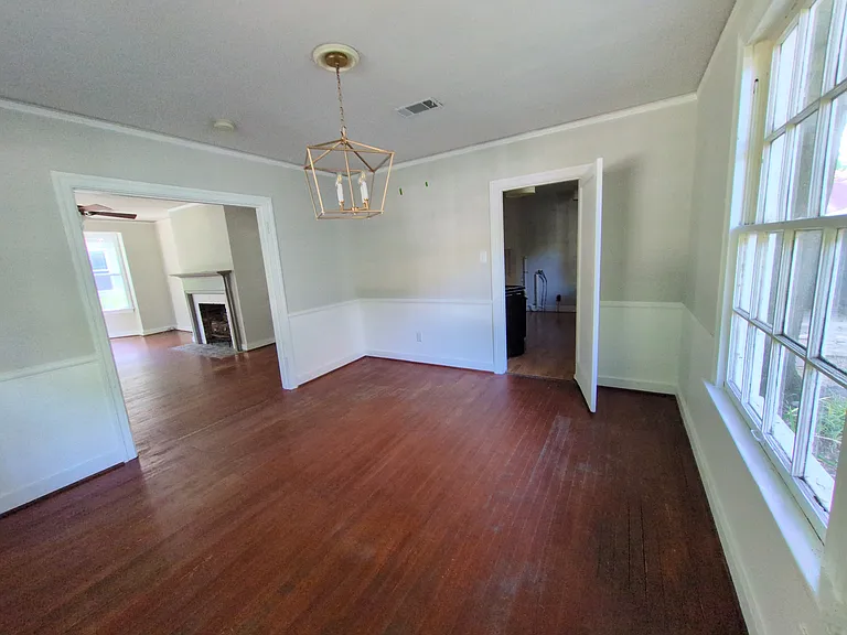 508 Midland St — Photo 4