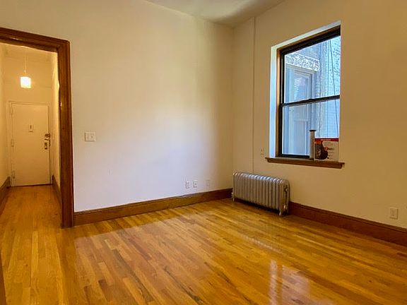 2nd image of 67 W 68th St #3D