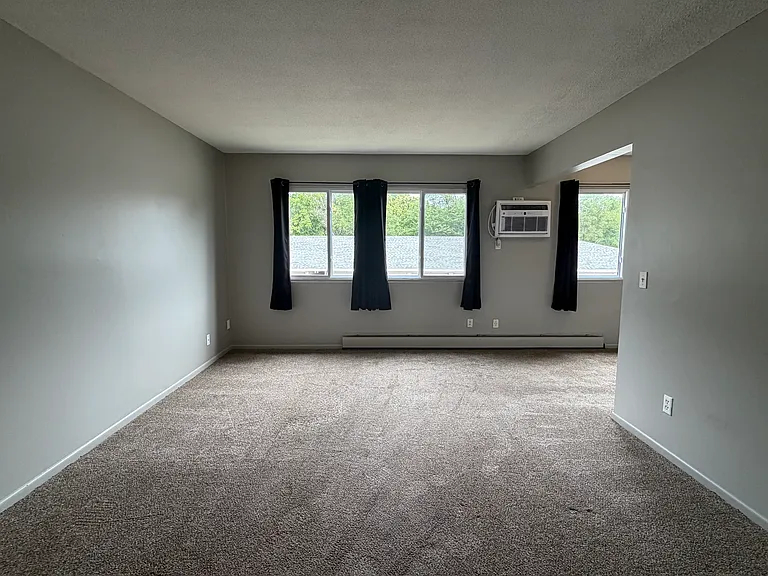5910 W Broadway Ave — Photo 13