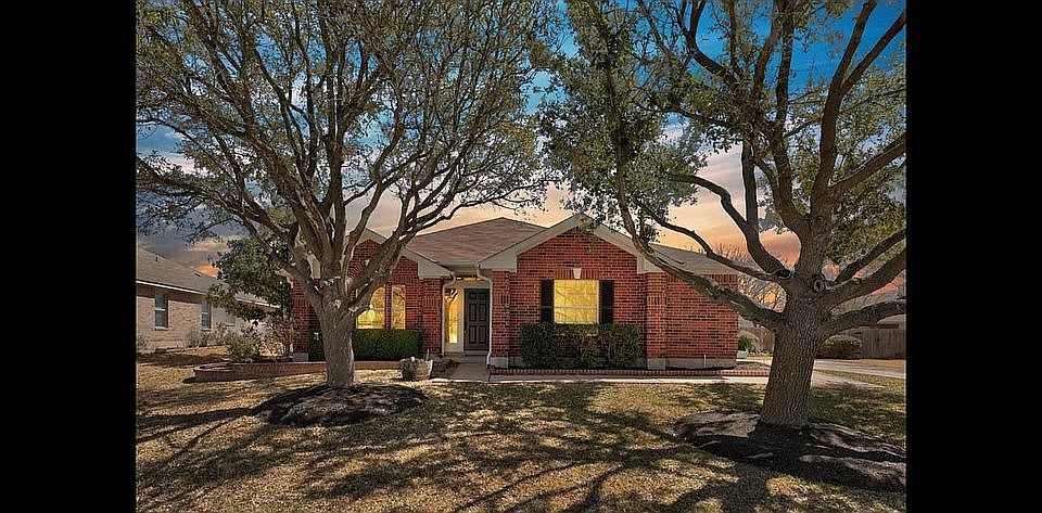 2nd image of 712 Kingston Lacy Blvd