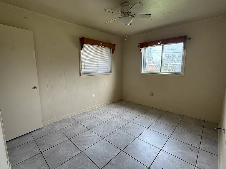 114 Brockton Dr — Photo 6