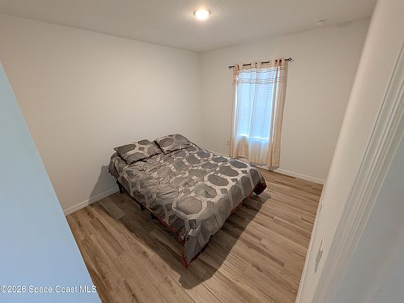 3rd image of 559 Oldenberg St SW #Adu