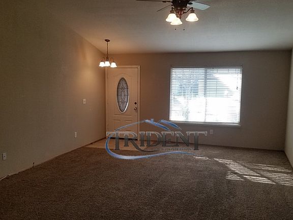 3rd image of 1019 Arbor Dr