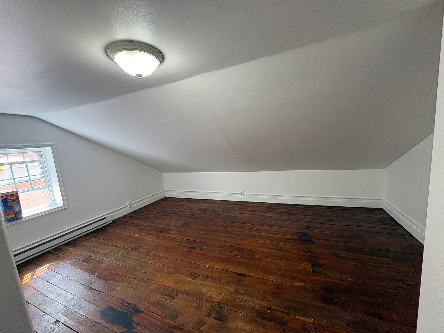 229 E Chestnut Apt 2 — Photo 2