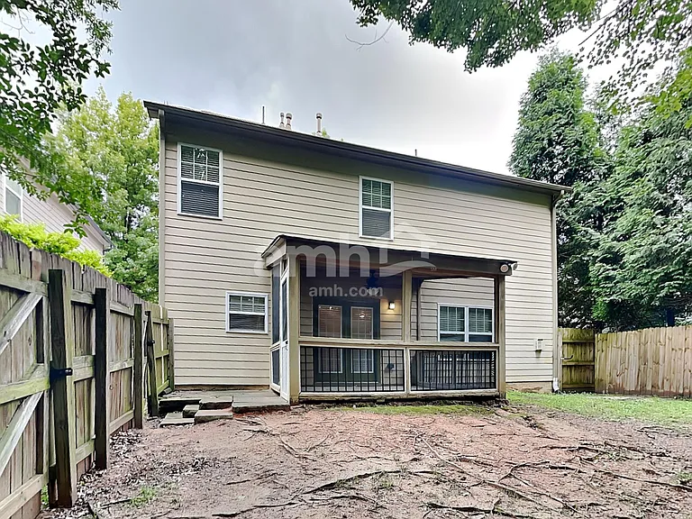 556 Crestmont Ln — Photo 26
