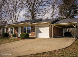 11018 Lansford Dr, Louisville, KY 40272