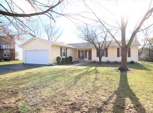 2373 S Crescent Ln, Aurora, IL 60504