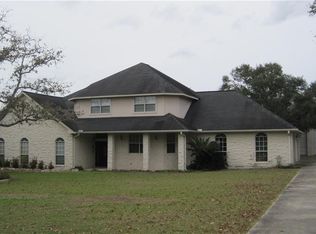 705 Oak Ridge St, Victoria, TX 77905