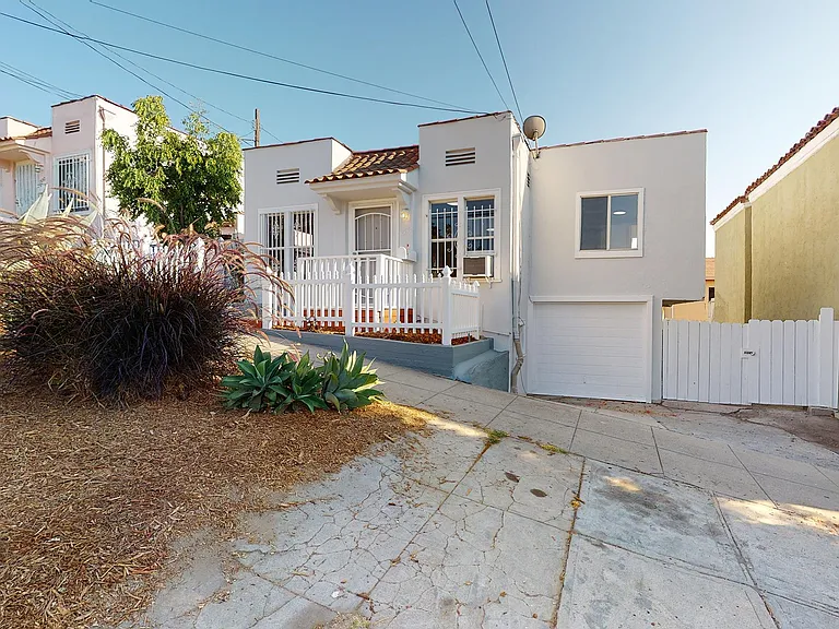 1532 Scott Ave — Photo 37