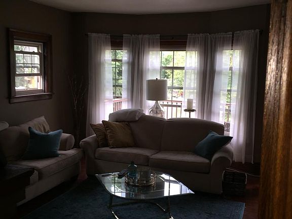 4th image of 147 Richmond Ave #2