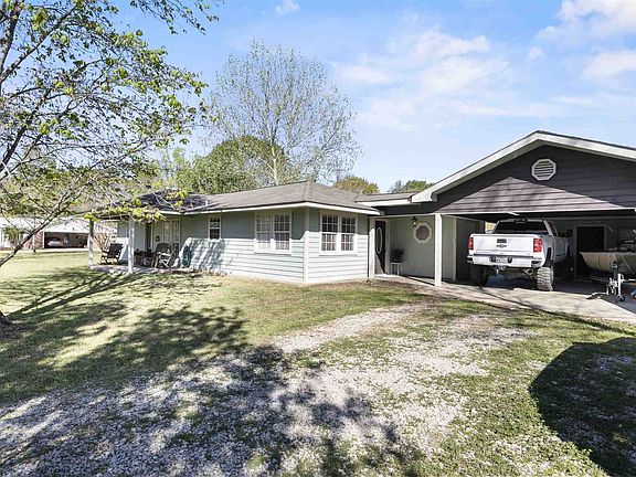 5th image of 353 Yaupon St