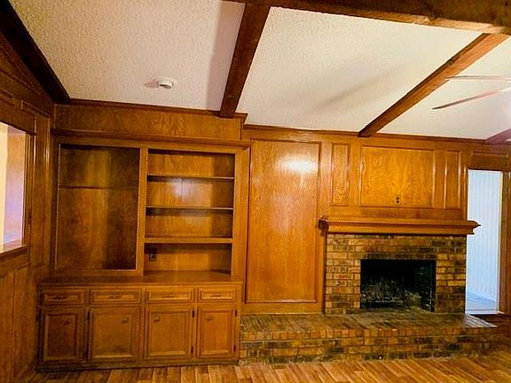 3rd image of 107 Sunview Dr