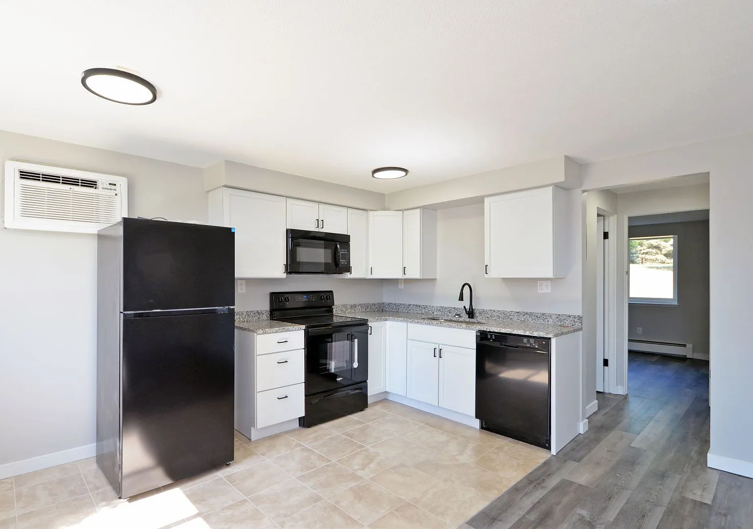 2741 Virginia - CRE — Photo 2