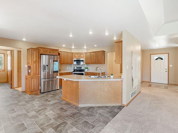 4th image of 311 Alvarado Ave