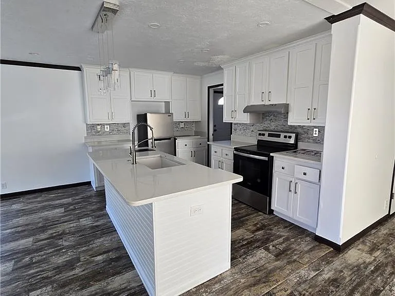 51 E Cardinal Ln — Photo 3