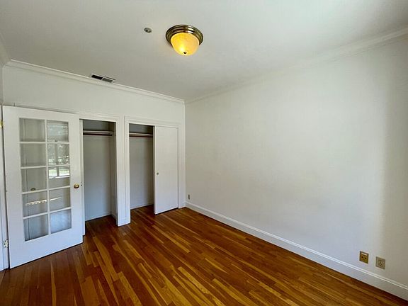 4th image of 3100 Fulton St #4