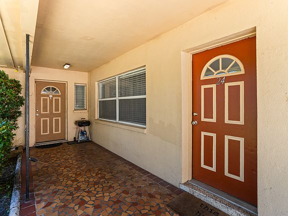 2nd image of 22 N Hillcrest Ave