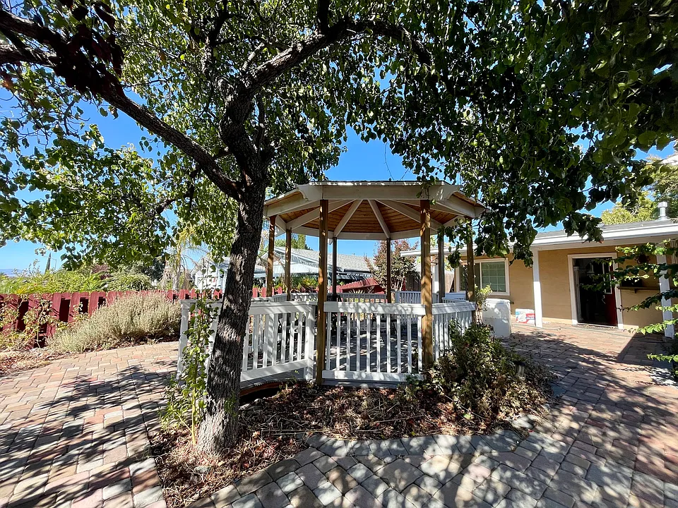 259 Anchor Dr