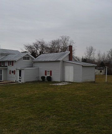 3rd image of 1336 Old Depot Ln