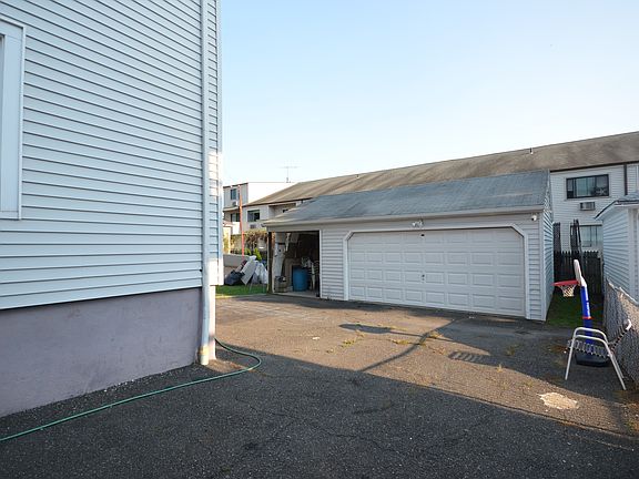 4th image of 55 Tremont Ave #59