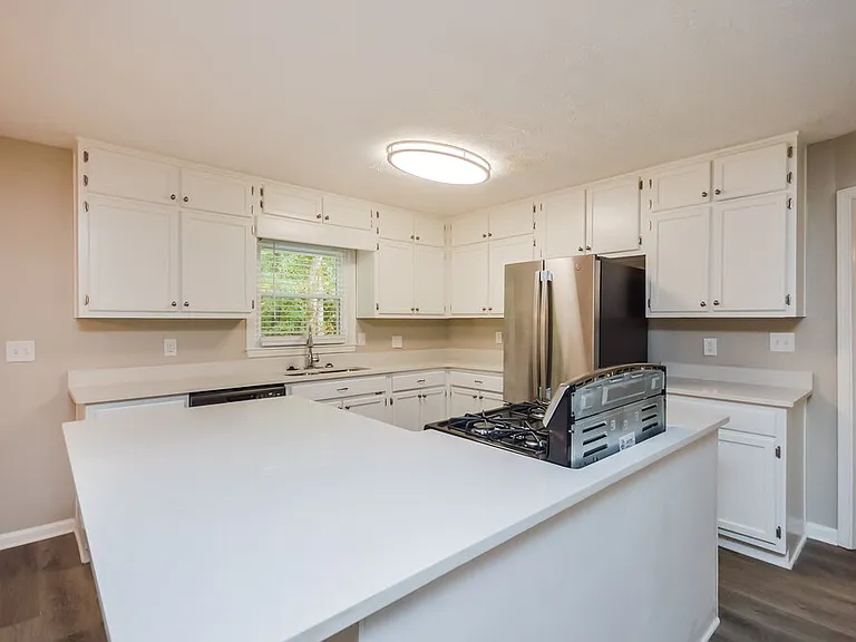 9136 Tara Dr SW — Photo 9