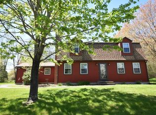 36 Chesterfield Dr, Amherst, MA 01002