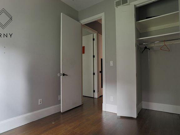3rd image of 220 Walworth St APT 2