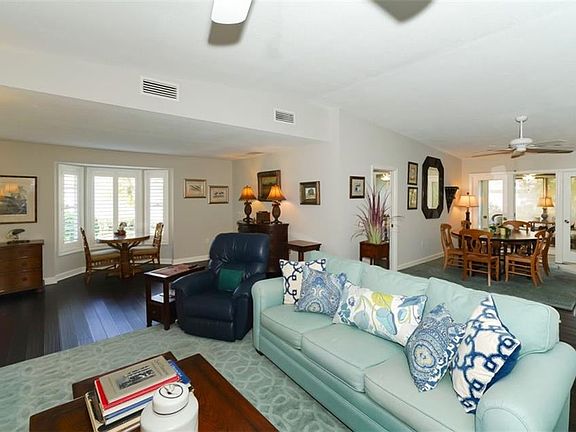 2nd image of 5619 Garden Lakes Dr