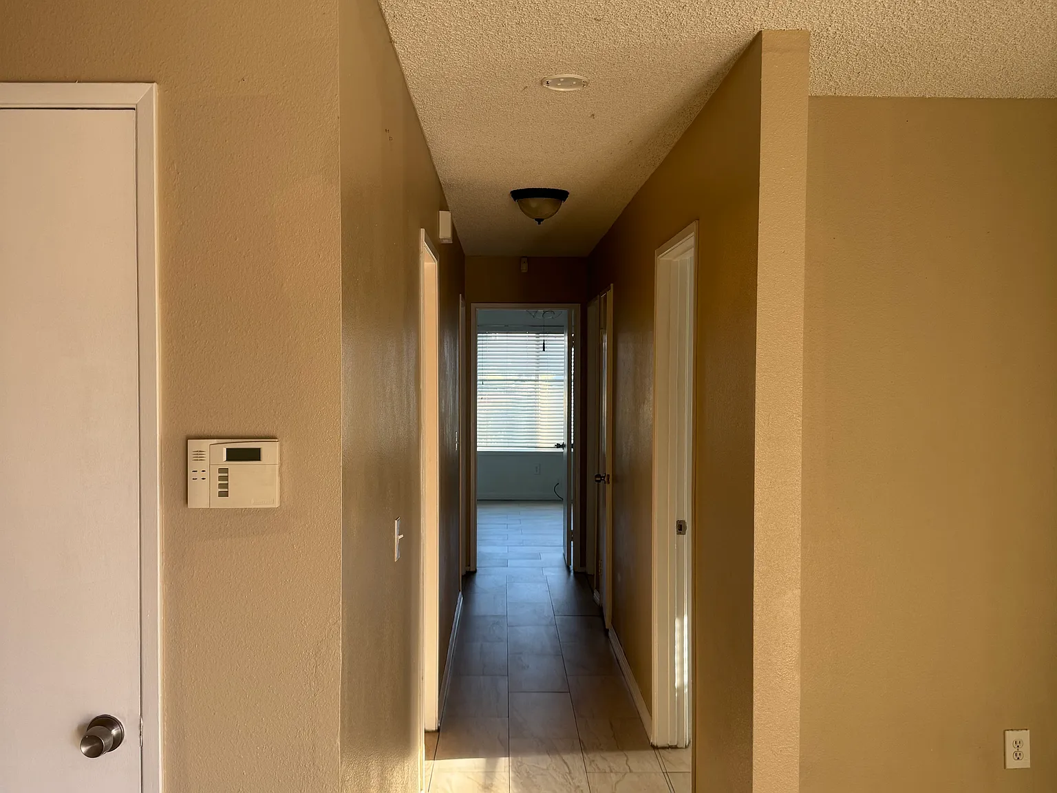 4 bed, 1743 sqft, $2,700 — Photo 2