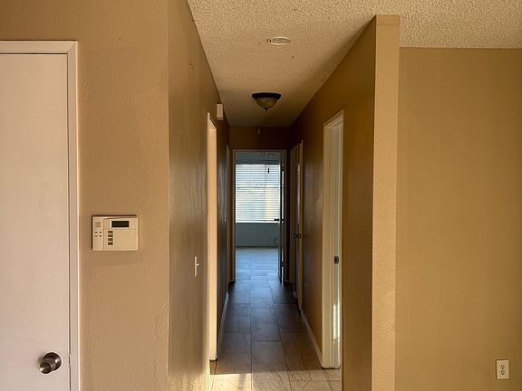 3rd image of 14373 Linden St
