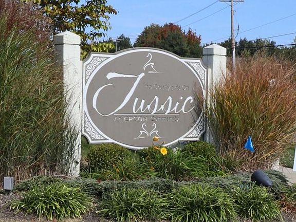 2nd image of 6825 Garden View Dr