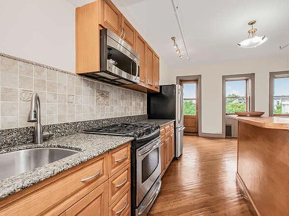 4th image of 139 W 122nd St APT 2