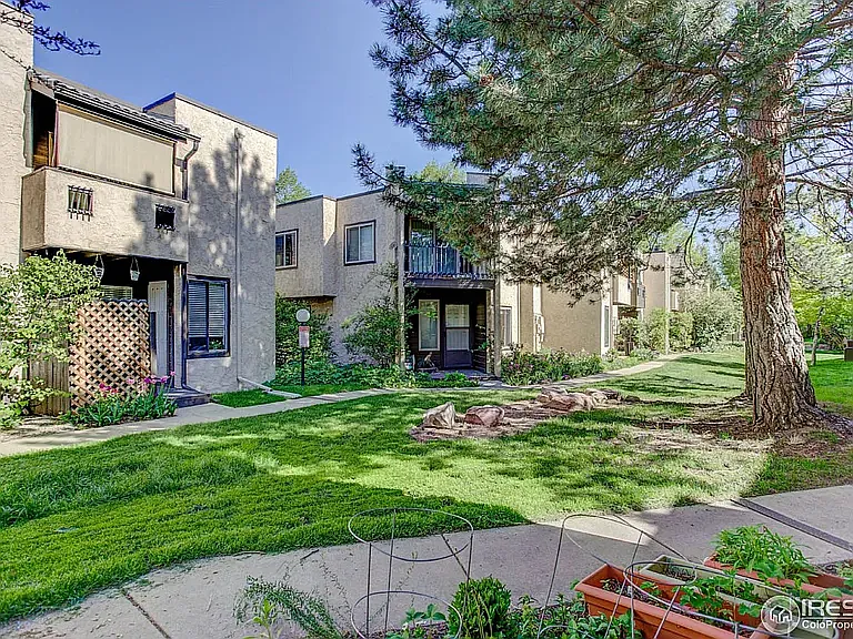 2978 Shady Holw W — Photo 24