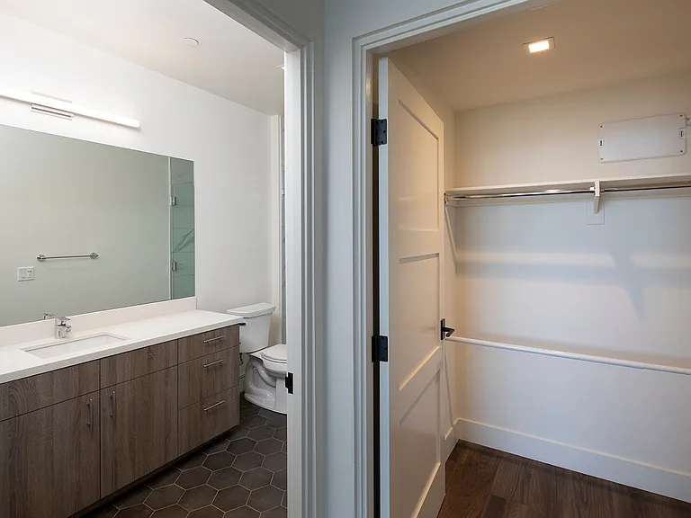 Mission West Lofts — Photo 12