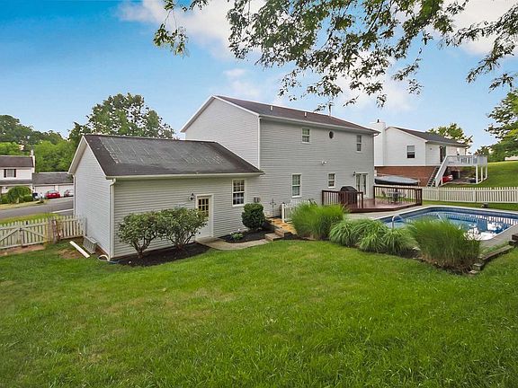 5th image of 1316 Karr Ln